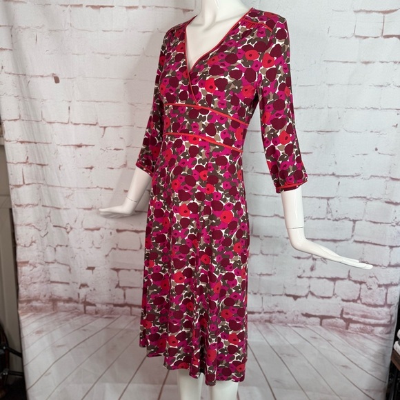 VTG BODEN Mod Floral Print Reds Oranges Tan Faux Wrap 3/4” Sleeve Dress Size 10L - Picture 15 of 15
